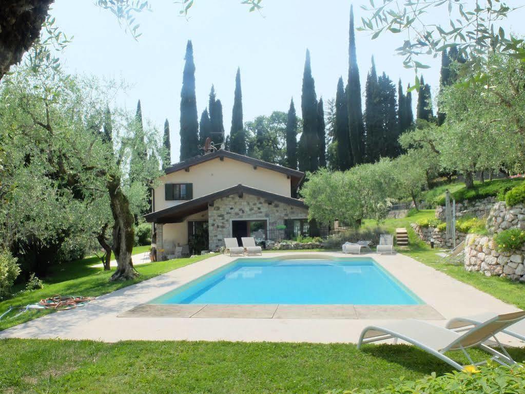 Garda & Golf Bed & Breakfast Caprino Veronese Exterior photo
